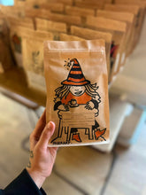 Įkelti vaizdą į galerijos rodinį, Halloween Coffee
